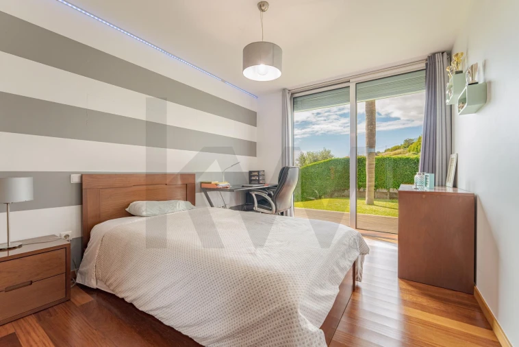 Moradia T3 para Venda em Santa Cruz Foto 36