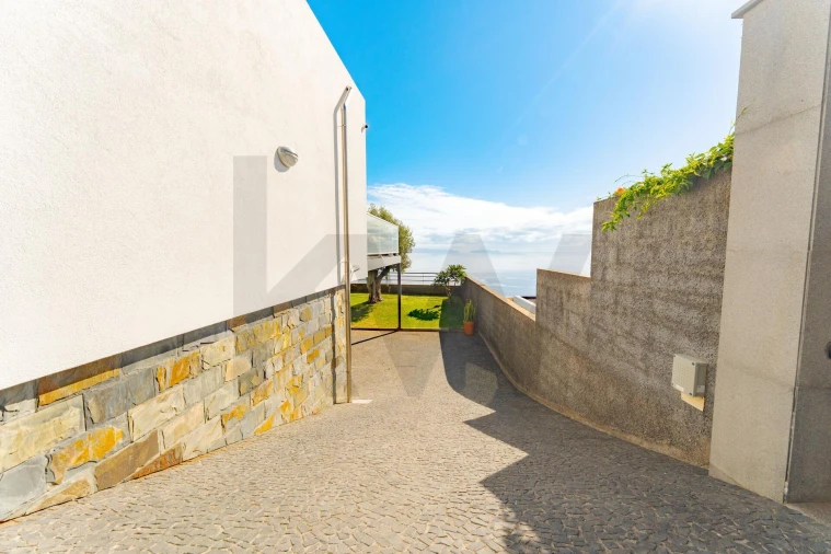 Moradia T3 para Venda em Santa Cruz Foto 11