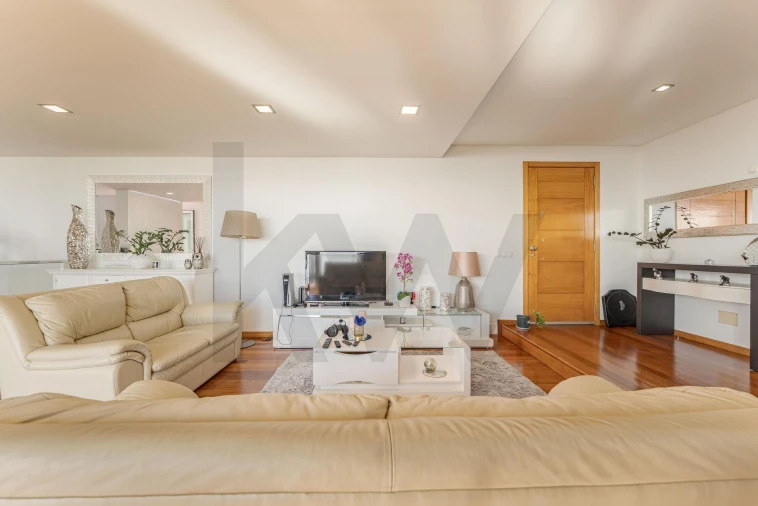 Moradia T3 para Venda em Santa Cruz Foto 18