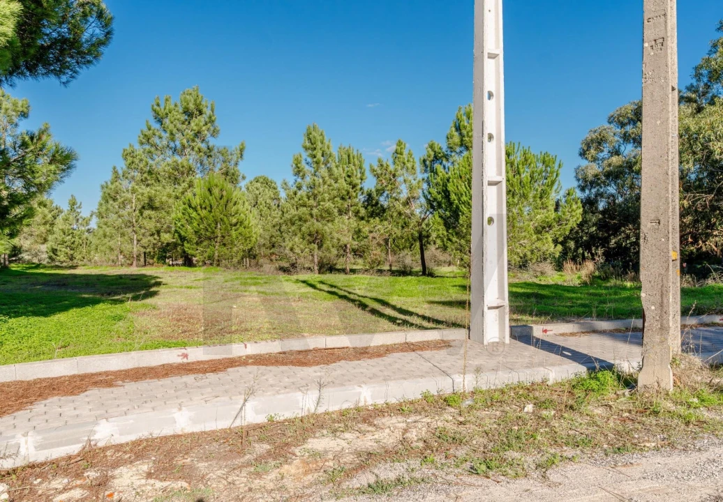 Terreno para Venda em Santo Antonio da Charneca Foto 2
