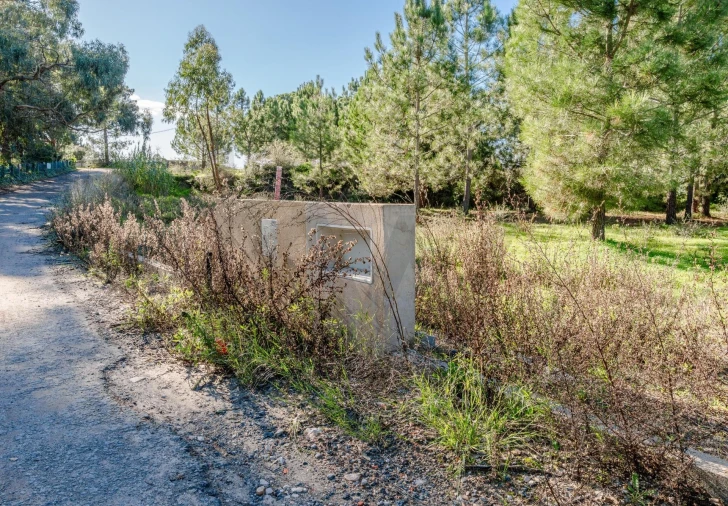 Terreno para Venda em Santo Antonio da Charneca Foto 3