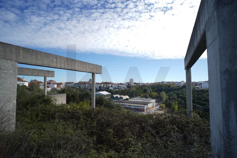 Terreno para Venda em Romeira e Várzea Foto 15