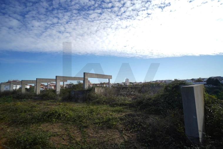 Terreno para Venda em Romeira e Várzea Foto 11