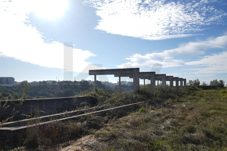 Terreno para Venda em Romeira e Várzea Foto 25
