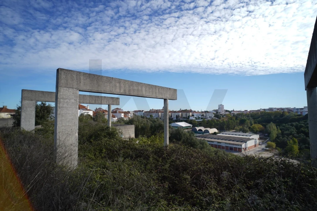 Terreno para Venda em Romeira e Várzea Foto 14