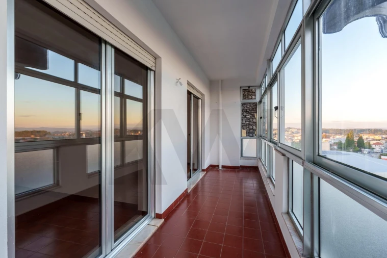 Apartamento T4 para Venda em Lourosa Foto 13