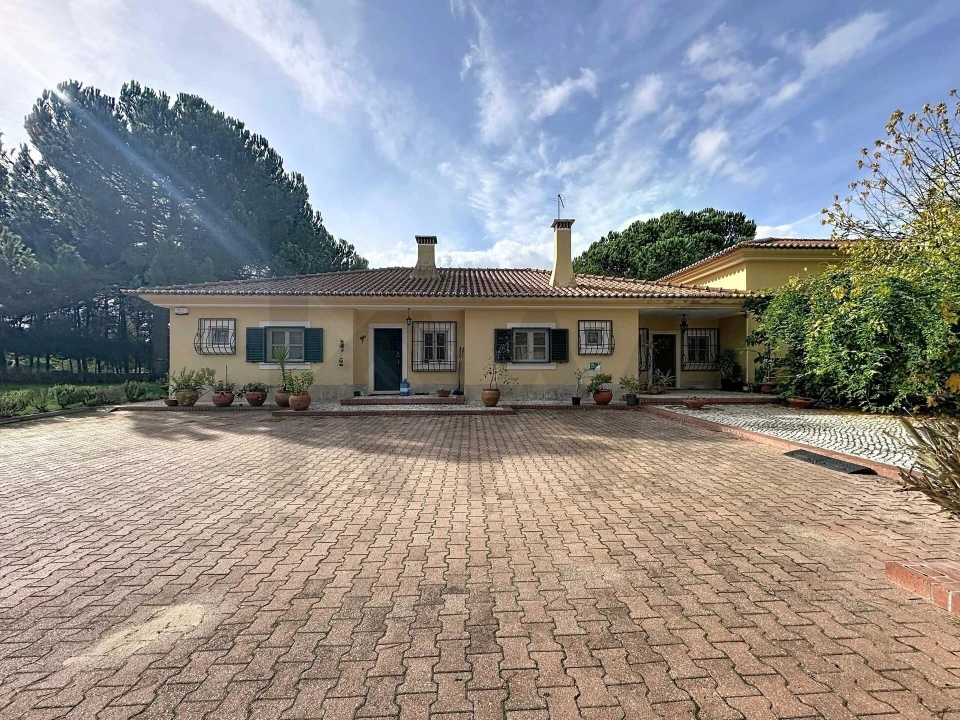 Moradia T4 para Venda em Santo Estêvão Foto 6