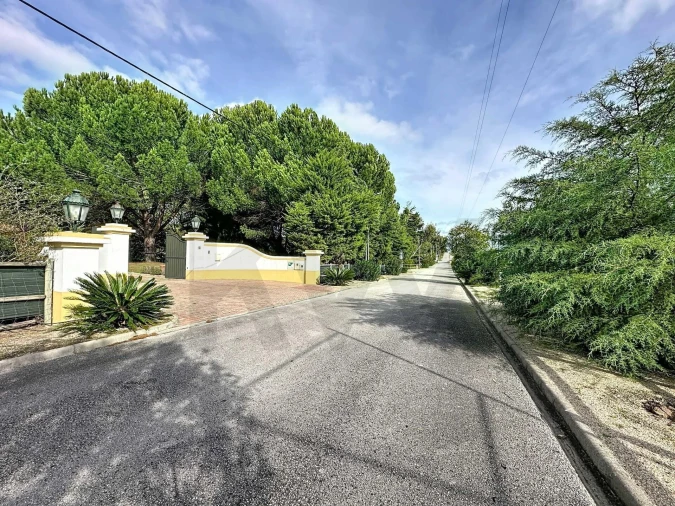 Moradia T4 para Venda em Santo Estêvão Foto 2