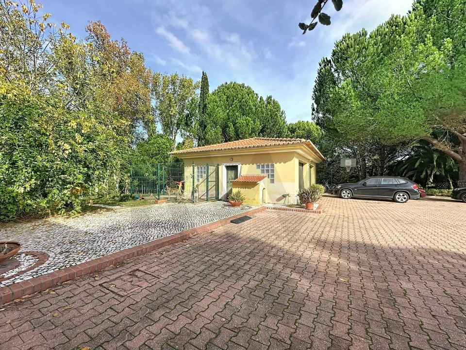 Moradia T4 para Venda em Santo Estêvão Foto 5