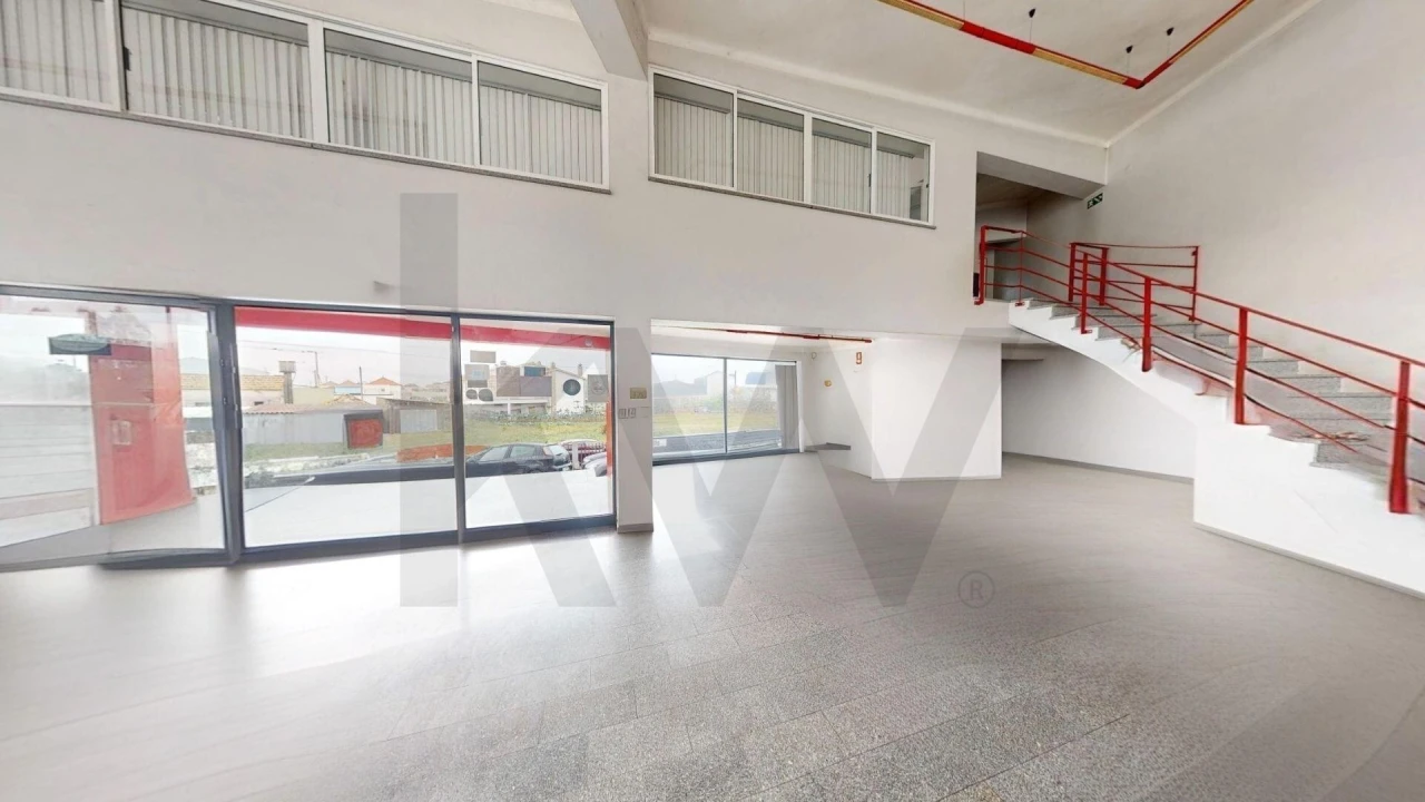 Negócio para Venda em Carriço Foto 9