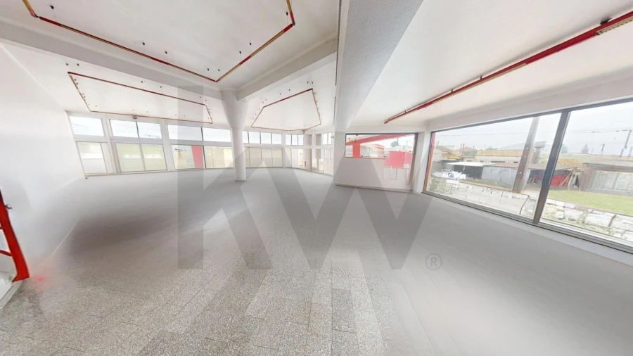 Negócio para Venda em Carriço Foto 17