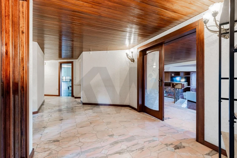 Moradia T4 para Venda em São João da Madeira Foto 8