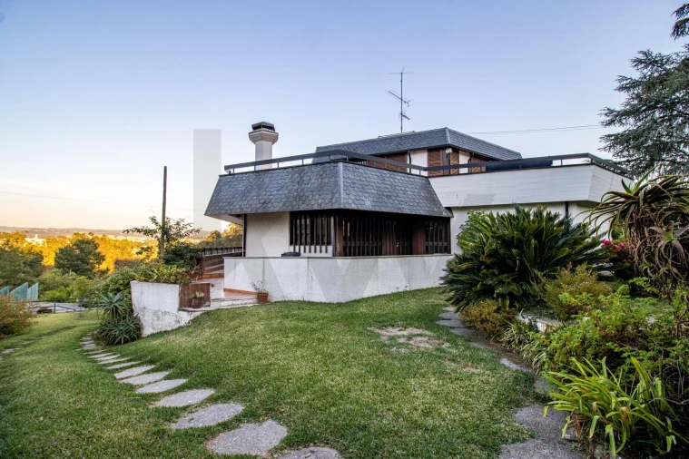 Moradia T4 para Venda em São João da Madeira Foto 3