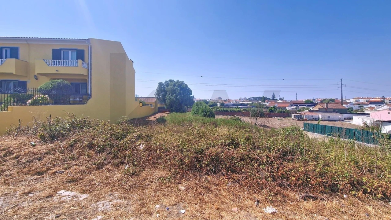 Terreno para Venda em Algueirão-Mem Martins Foto 2