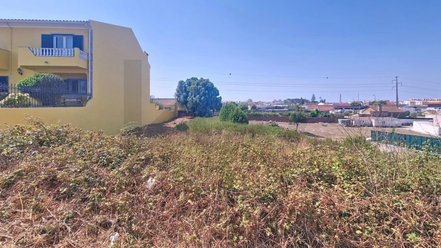 Terreno para Venda em Algueirão-Mem Martins Foto 3