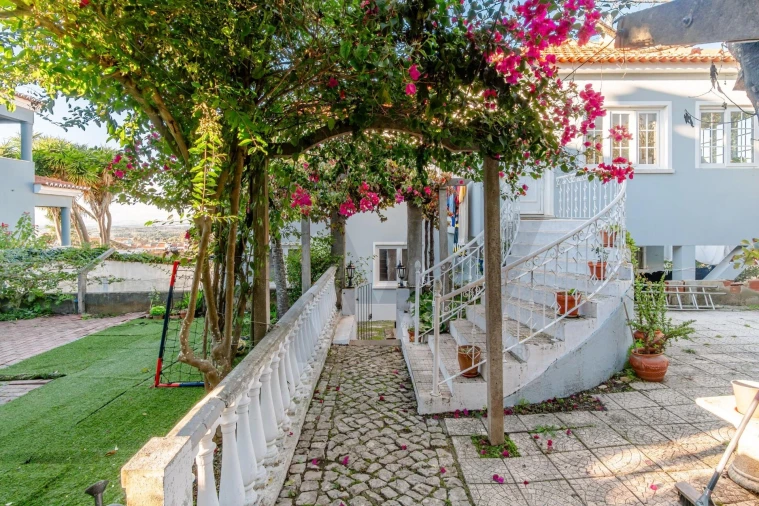 Moradia T6 para Venda em Palmela Foto 1