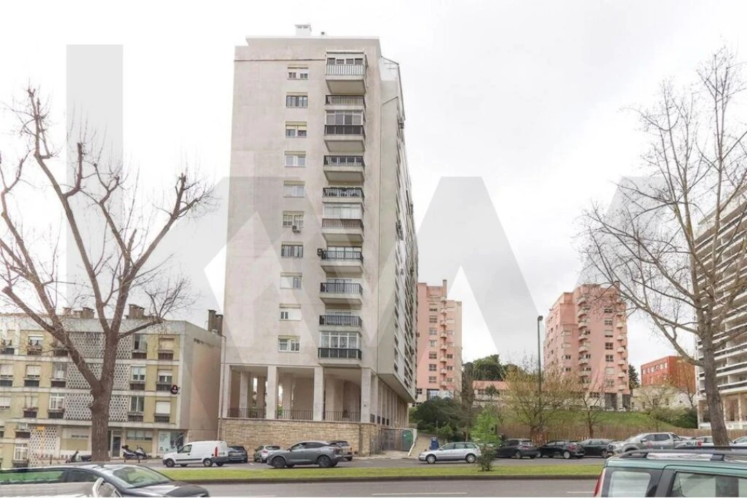 Apartamento T4 para Arrendamento em Alvalade Foto 42
