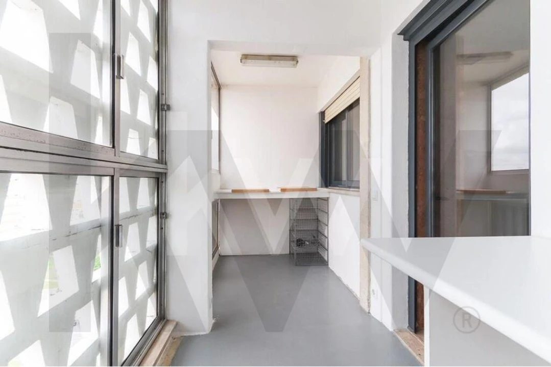 Apartamento T4 para Arrendamento em Alvalade Foto 35