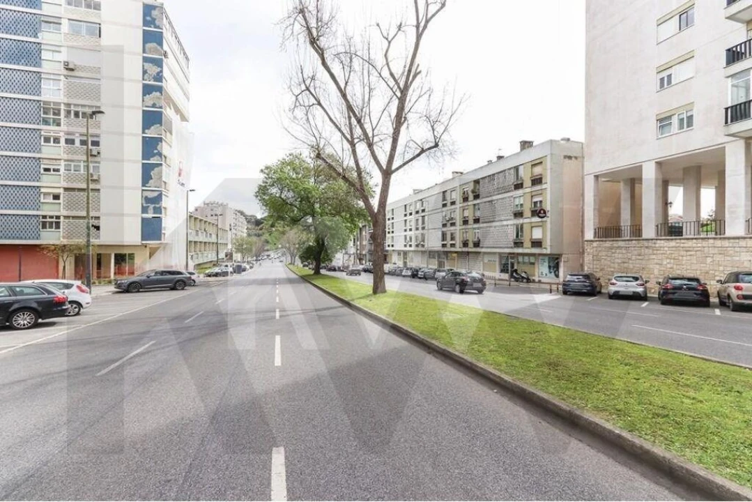 Apartamento T4 para Arrendamento em Alvalade Foto 41