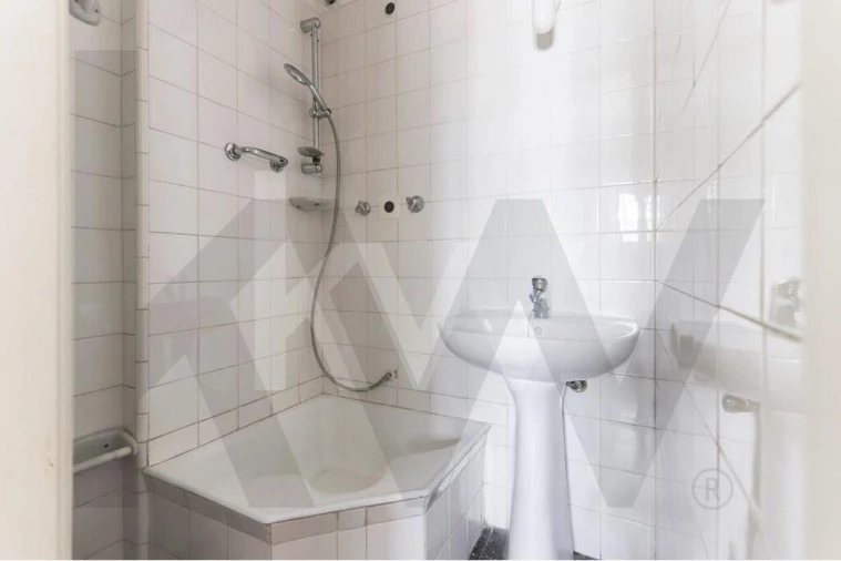 Apartamento T4 para Arrendamento em Alvalade Foto 30