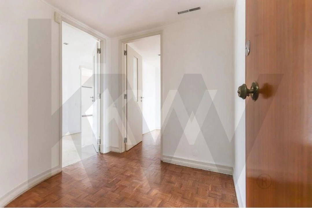 Apartamento T4 para Arrendamento em Alvalade Foto 6