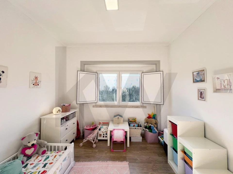 Apartamento T4 para Venda em Romeira e Várzea Foto 1