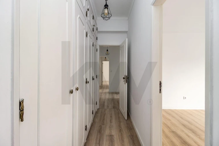 Apartamento T2 para Arrendamento em Carnaxide e Queijas Foto 15