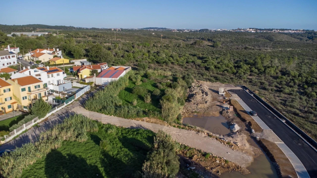 Terreno para Venda em Alcabideche Foto 2