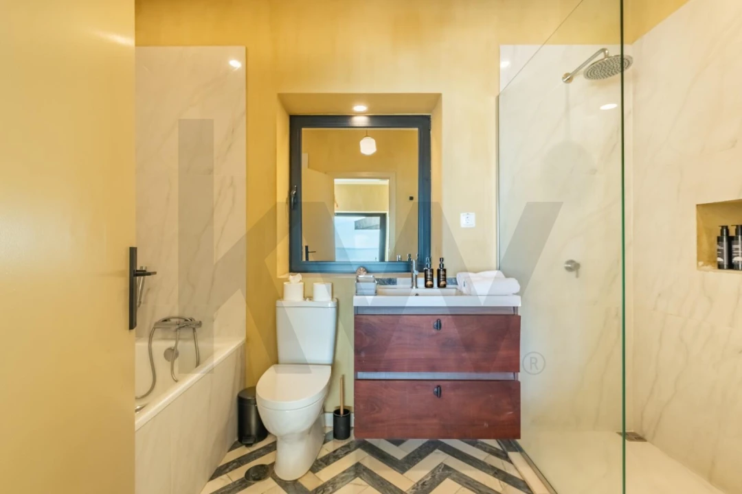 Moradia T2 para Venda em Funchal (Santa Maria Maior) Foto 13