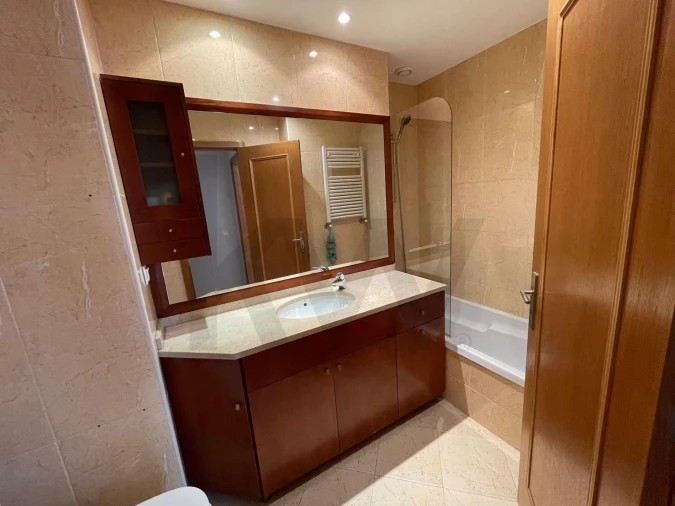 Apartamento T2 para Arrendamento em Bonfim Foto 15