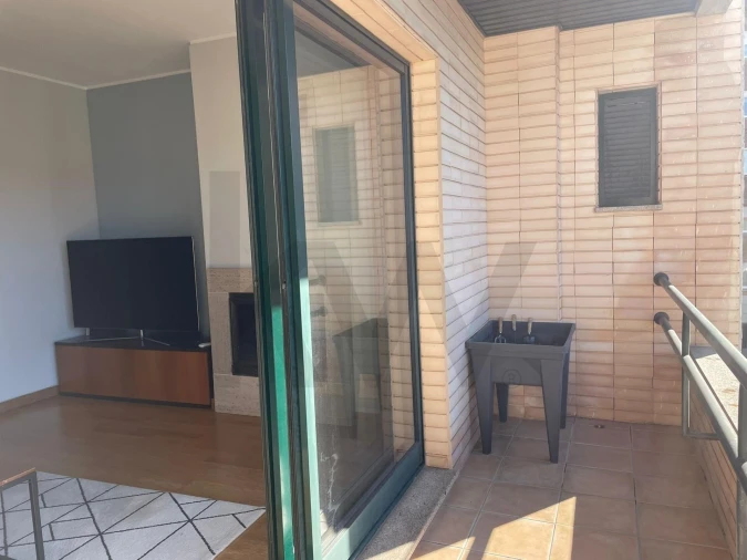 Apartamento T2 para Arrendamento em Bonfim Foto 5