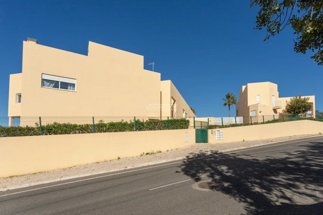 Moradia T2 para Venda em Albufeira e Olhos de Água Foto 45
