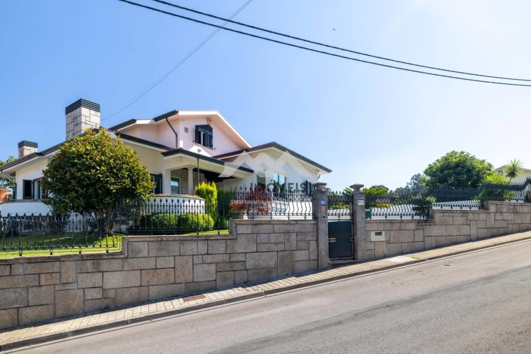 Moradia T5 para Venda em Gondomar (São Cosme), Valbom e Jovim Foto 71