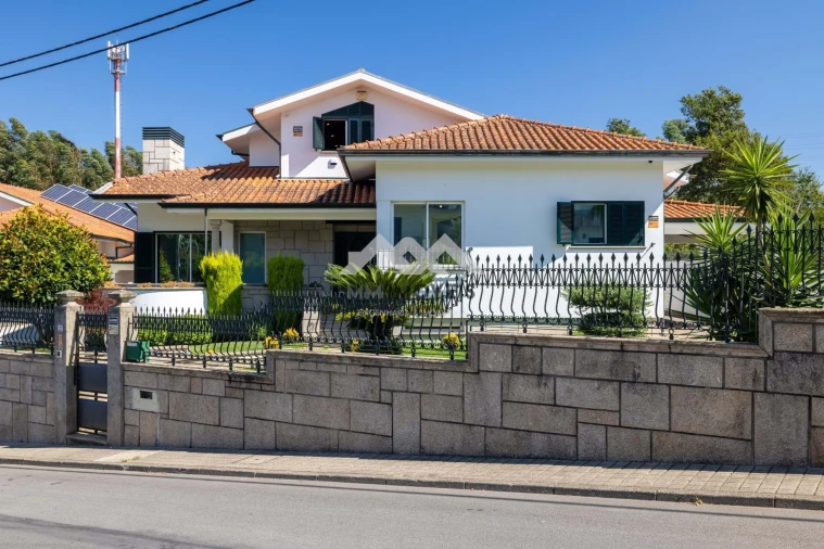 Moradia T5 para Venda em Gondomar (São Cosme), Valbom e Jovim Foto 2