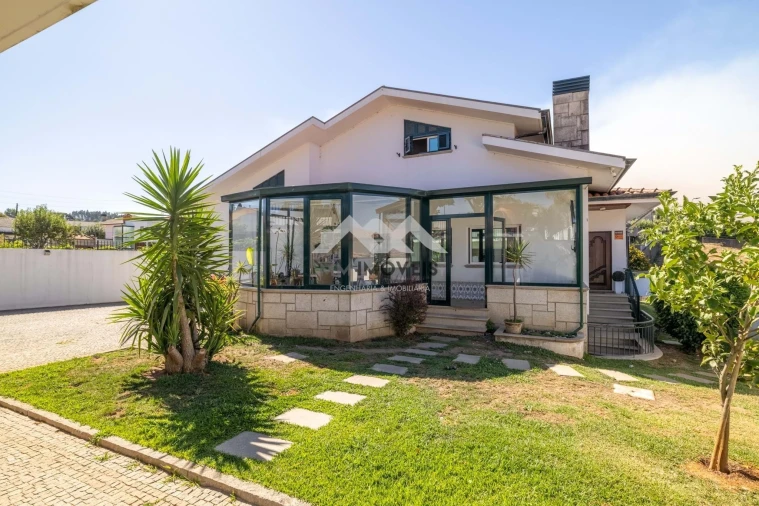 Moradia T5 para Venda em Gondomar (São Cosme), Valbom e Jovim Foto 9