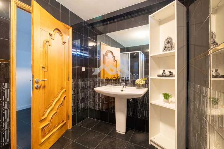 Moradia T5 para Venda em Gondomar (São Cosme), Valbom e Jovim Foto 48