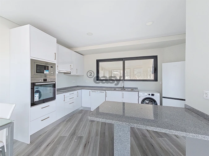 Moradia T2 para Arrendamento em Imaculado Coração de Maria Foto 7