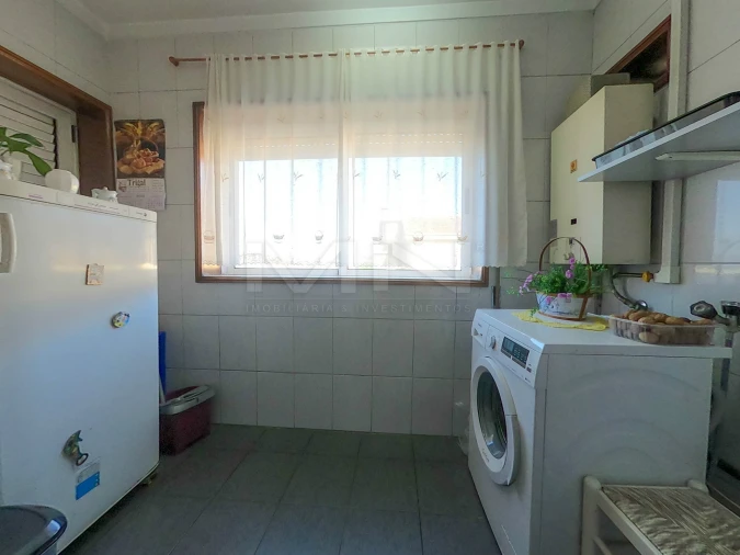 Apartamento T3 para Venda em Fânzeres e São Pedro da Cova Foto 28