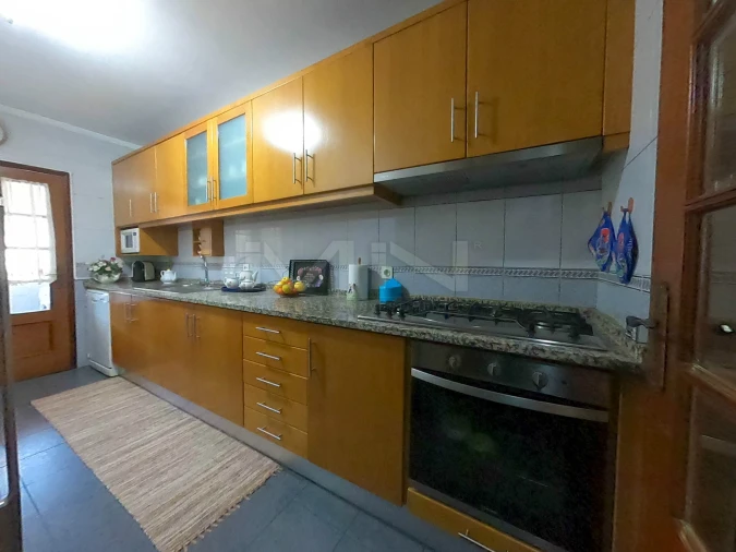 Apartamento T3 para Venda em Fânzeres e São Pedro da Cova Foto 21