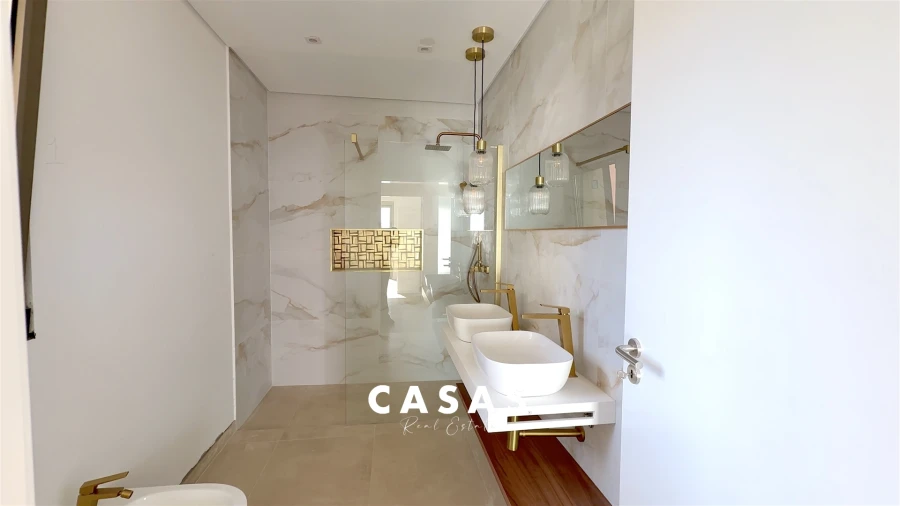 Moradia T3 para Venda em Santa Cruz Foto 19