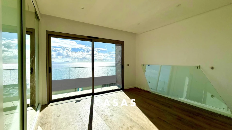 Moradia T3 para Venda em Santa Cruz Foto 21