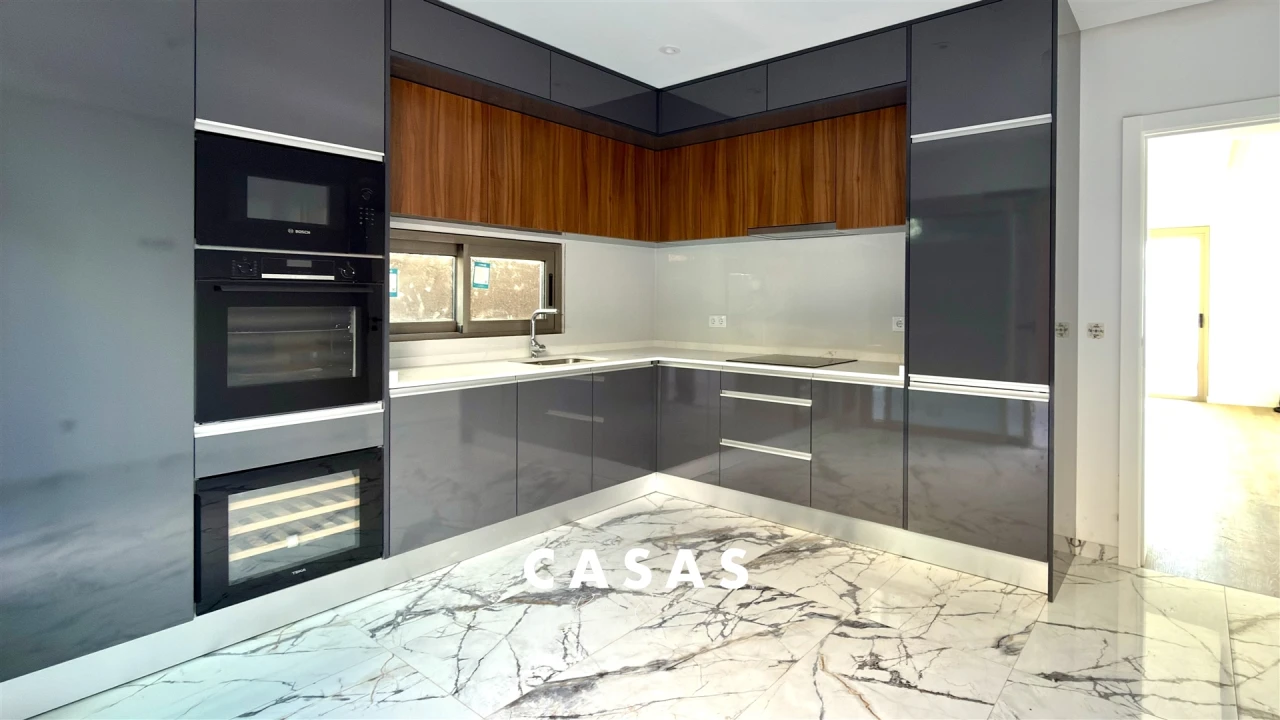 Moradia T3 para Venda em Santa Cruz Foto 9