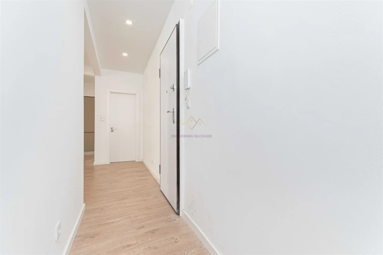 Apartamento T2 para Venda em Almada, Cova da Piedade, Pragal e Cacilhas Foto 11