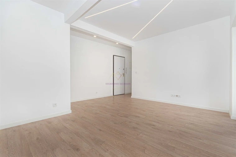 Apartamento T2 para Venda em Almada, Cova da Piedade, Pragal e Cacilhas Foto 6