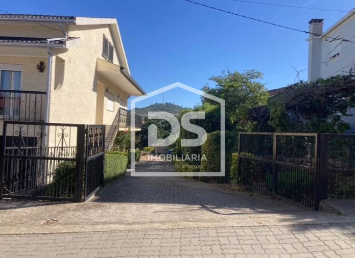 Moradia T6 para Venda em São Martinho das Chãs Foto 14