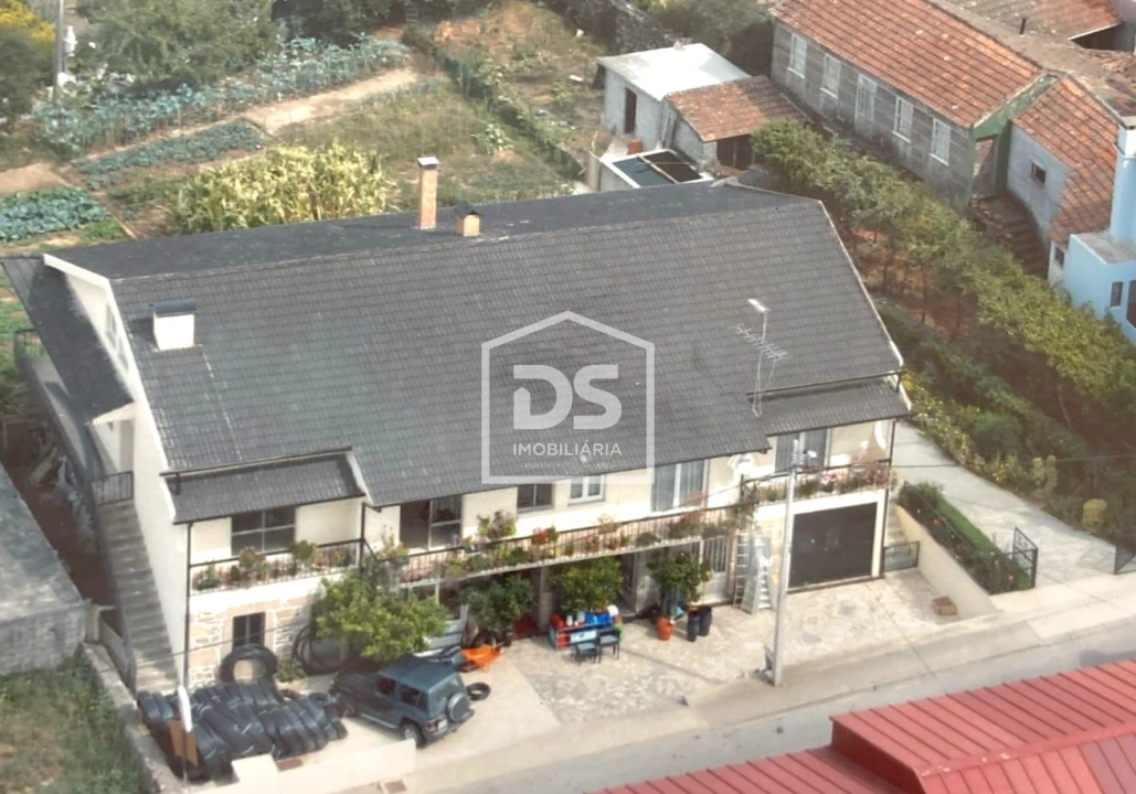 Moradia T6 para Venda em São Martinho das Chãs Foto 13