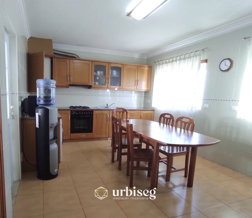 Moradia T4 para Venda em Tavarede Foto 13