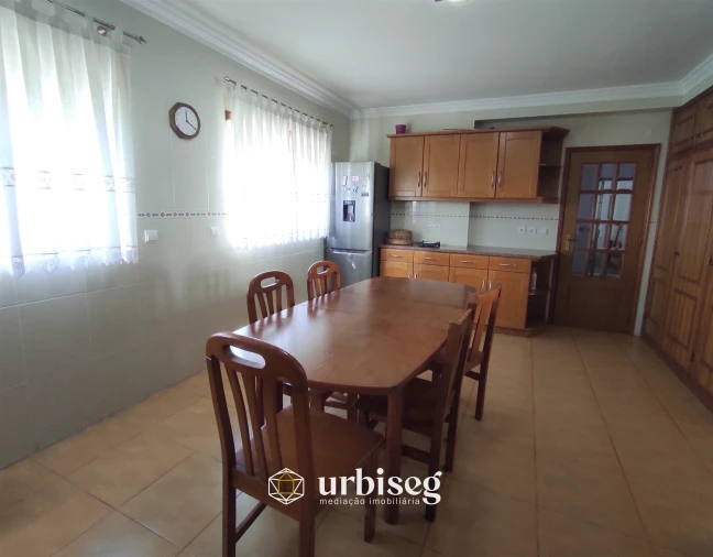 Moradia T4 para Venda em Tavarede Foto 16