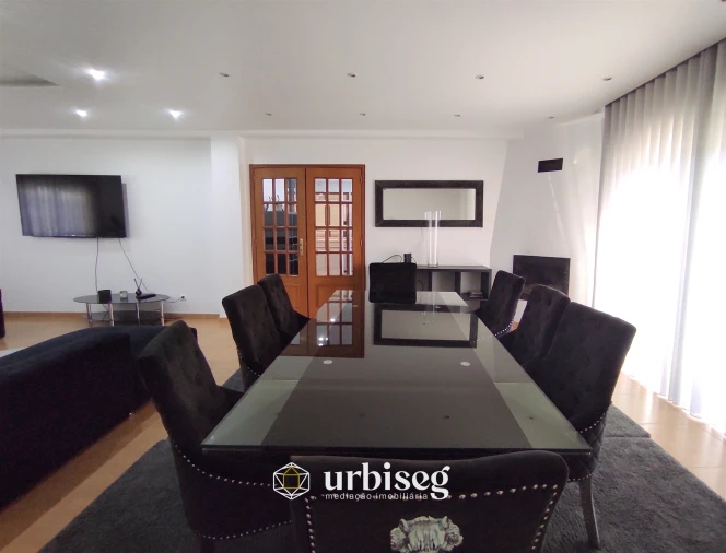 Moradia T4 para Venda em Tavarede Foto 6