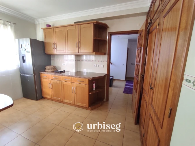 Moradia T4 para Venda em Tavarede Foto 15